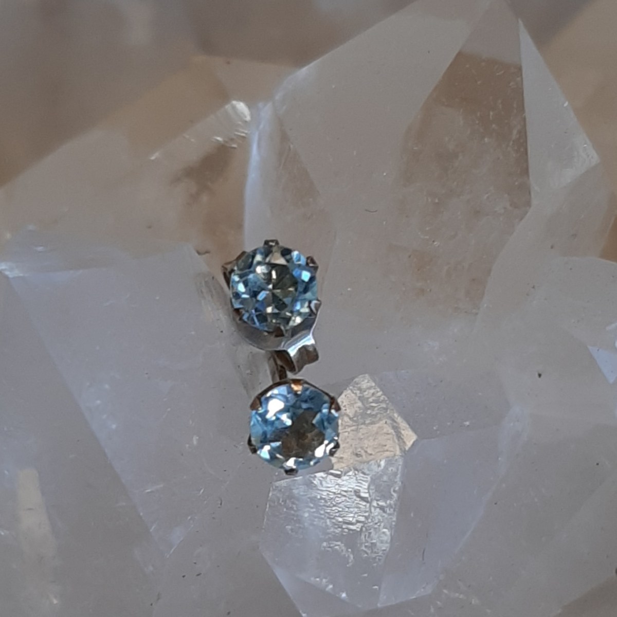 Blue Topaz Heart of the Bay Crystals Byron Bay