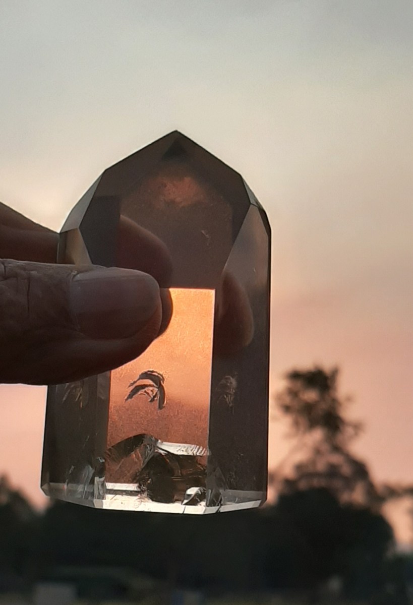 Connecting through crystals - Heart of the Bay - Byron Bay Crystals