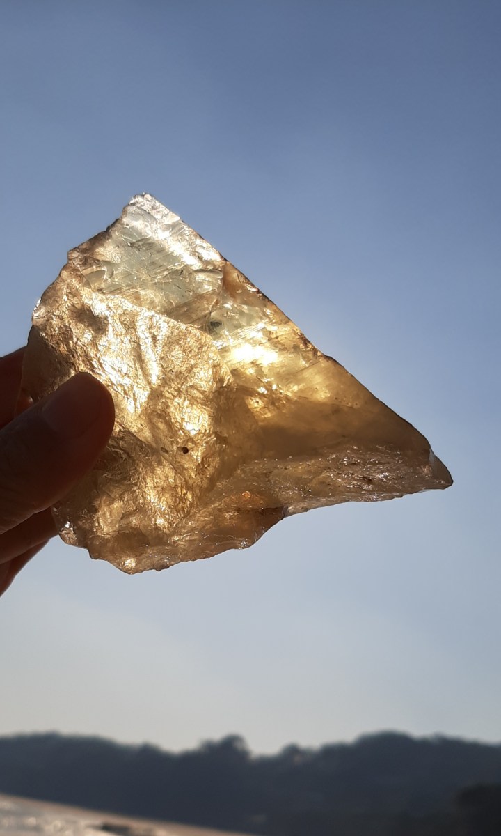 Connecting through crystals - Heart of the Bay - Byron Bay Crystals