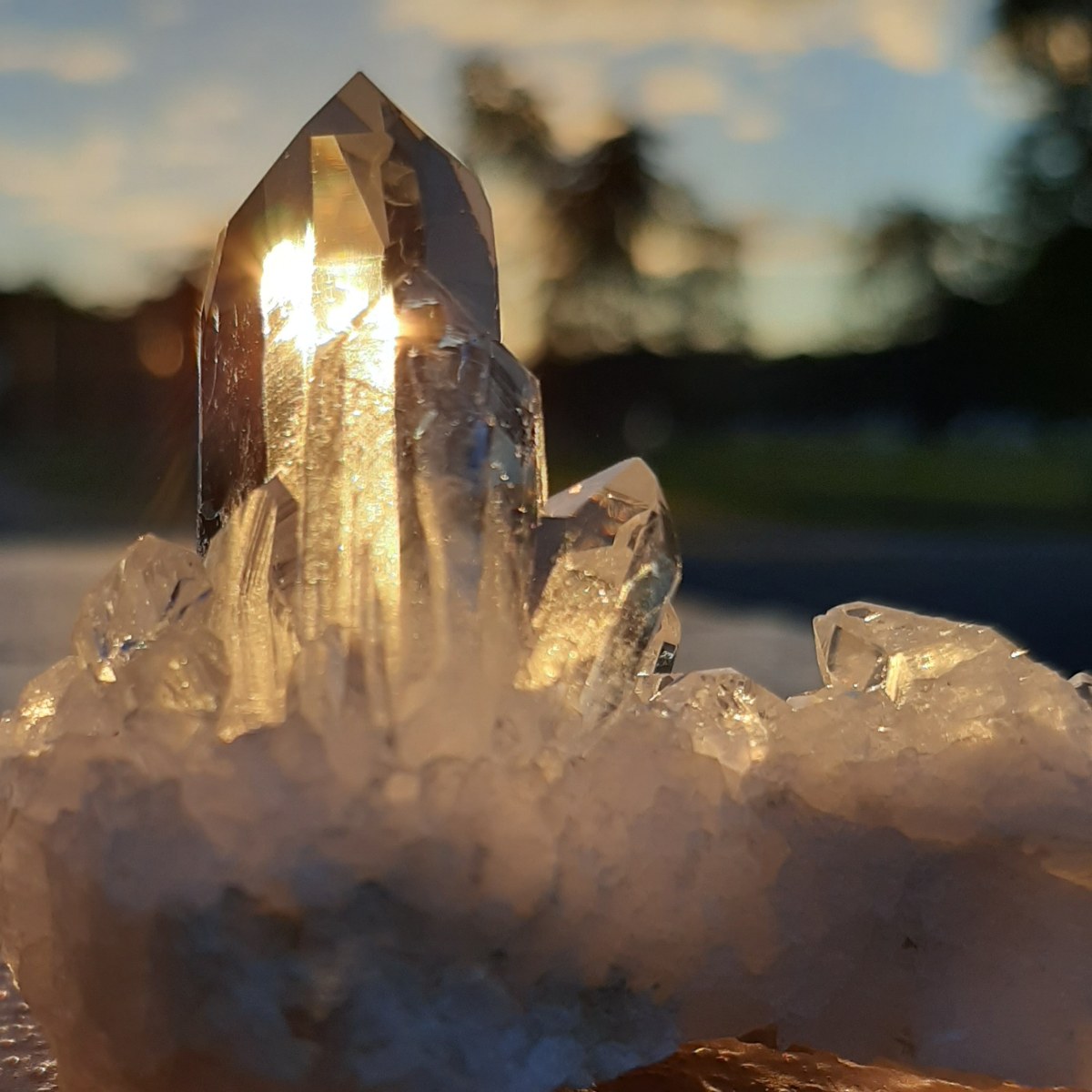 Connecting through crystals - Heart of the Bay - Byron Bay Crystals