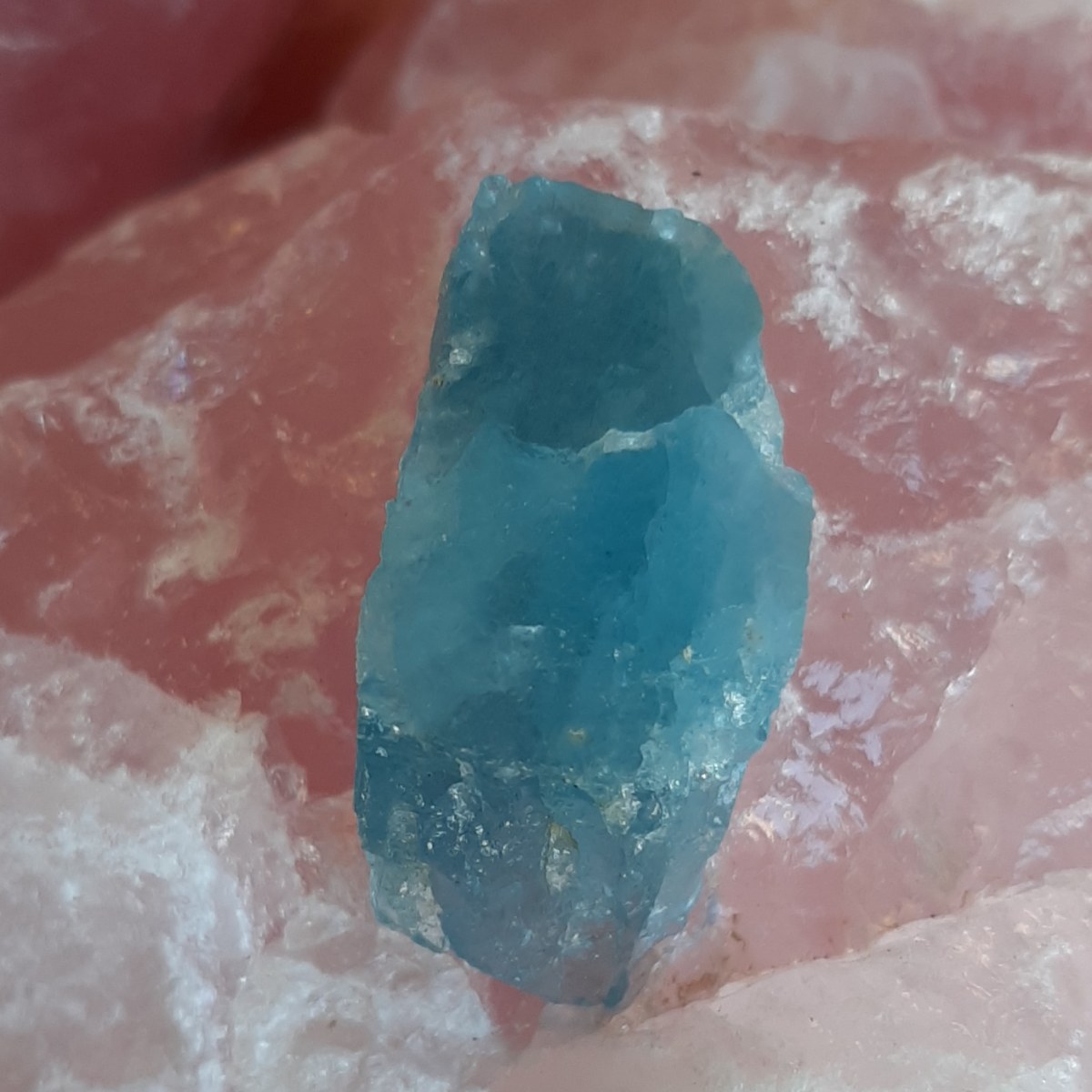 Connecting through crystals - Heart of the Bay - Byron Bay Crystals