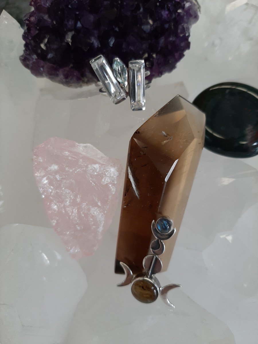 Crystals and Moon cycles Byron Bay crystals Heart of the Bay